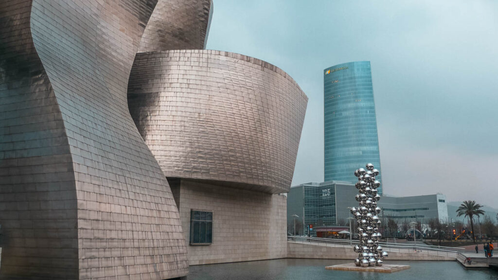 Museo Guggenheim en Bilbao en una ruta por País Vasco en autocaravana en 4 días